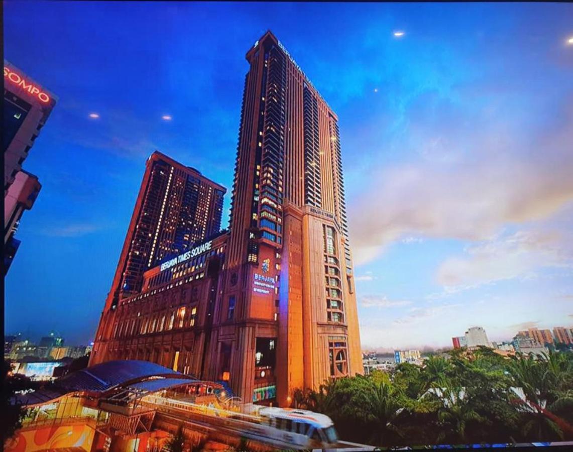 קואלה לומפור Victory Apartment Berjaya Times Square Kl מראה חיצוני תמונה