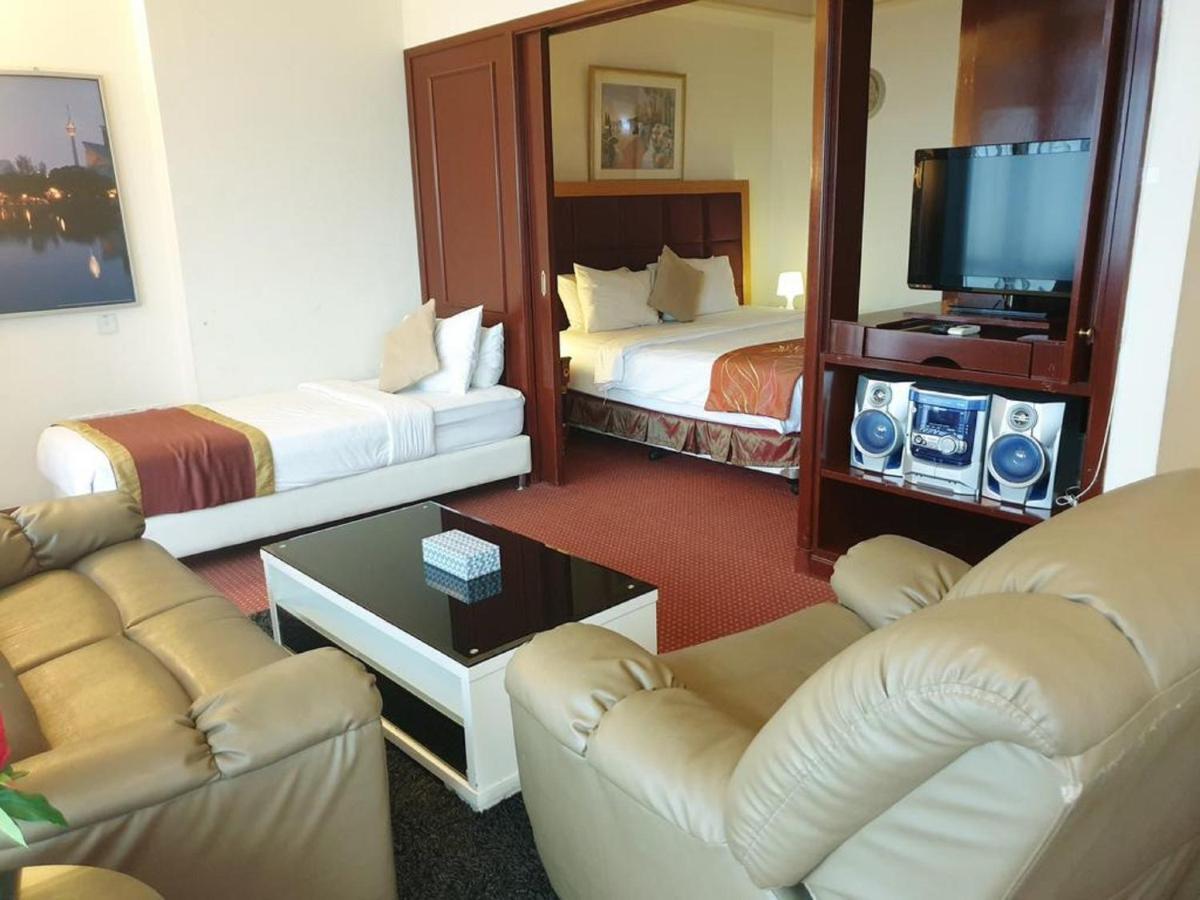 קואלה לומפור Victory Apartment Berjaya Times Square Kl מראה חיצוני תמונה
